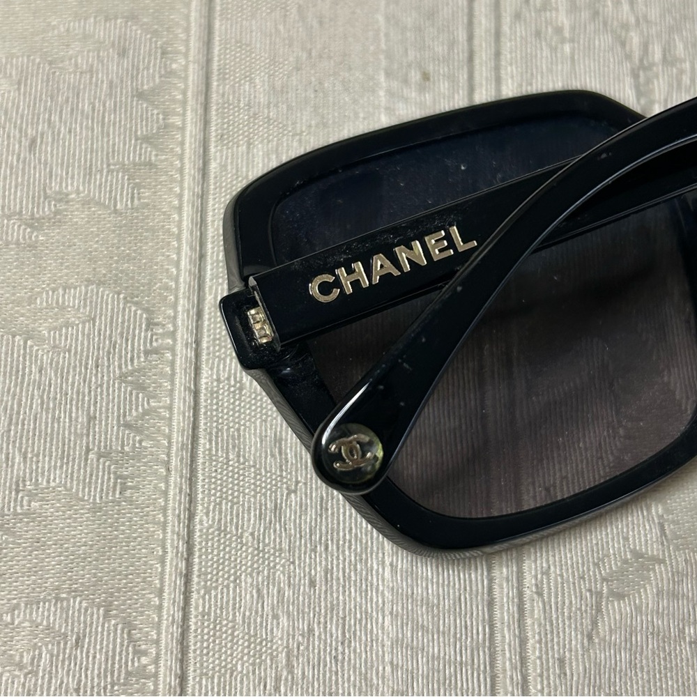 Chanel Current Style 5505 Black Frame Polarized Gradient Lens Sunglasses - Picture 11 of 12